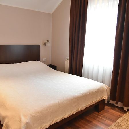 B&B Park Sremcica Εξωτερικό φωτογραφία