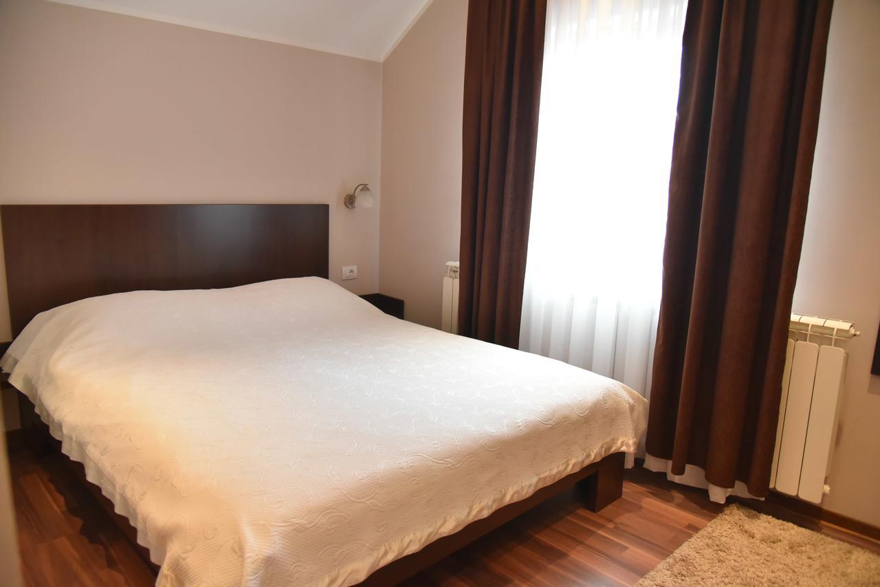 B&B Park Sremcica Εξωτερικό φωτογραφία